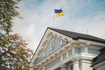 Украина потеряла минимум 15,7 миллиарда долларов с начала 2022 года, подсчитало РИА Новости на основе статистики НАБУ