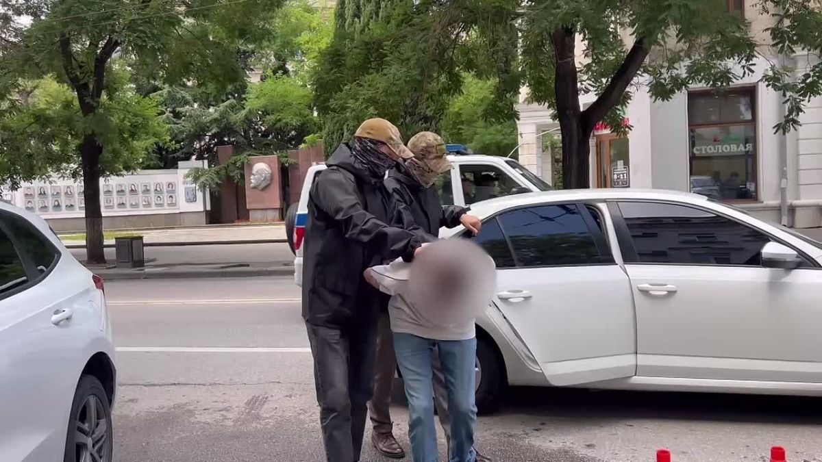Кадры задержания и допроса агента Киева, который передавал врагу информацию об объектах ЧФ
