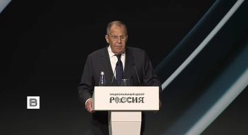 Лавров обвинил Запад в фабрикации фейков о России