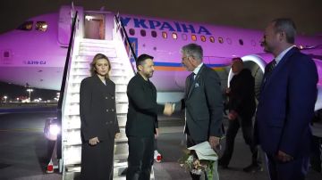Александр Юнашев: Такую важную персону, прибывшую аж в Нью-Йорк для участия в целой Генеральной Ассамблее ООН, вновь почему-то встречают только "свои" – представитель Украины при ООН и поверенный в делах страны в США
