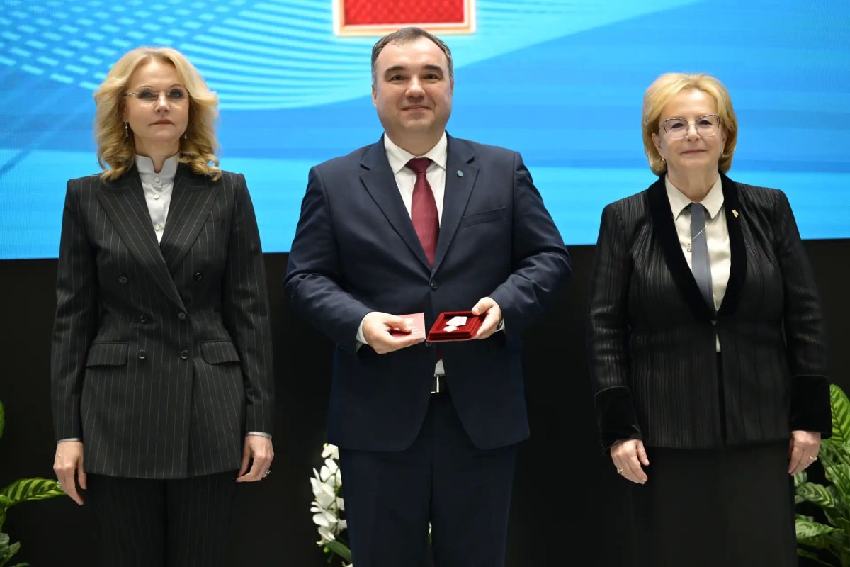 Татьяна Голикова поздравила Федеральный медицинский биофизический центр имени А.И.Бурназяна с 80-летием Татьяна Голикова поздравила Федеральный медицинский биофизический центр имени А.И.Бурназяна с 80-летием