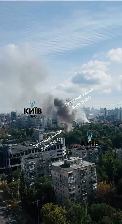 Об очередных ударах БпЛА недалеко от ж/д вокзала в Киеве сообщают паблики