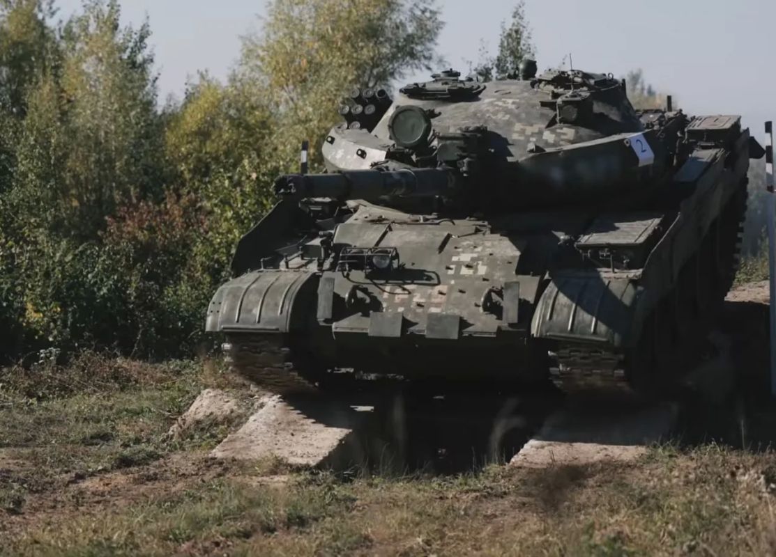 Трофейный Т-62М на вооружении одного из танковых подразделений Нацгвардии Украины