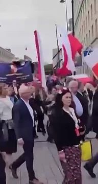 «Степан Бандера — проститутка Гитлера»