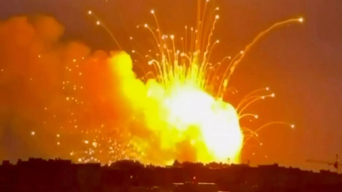 Украинские СМИ сообщили о взрывах в Киеве