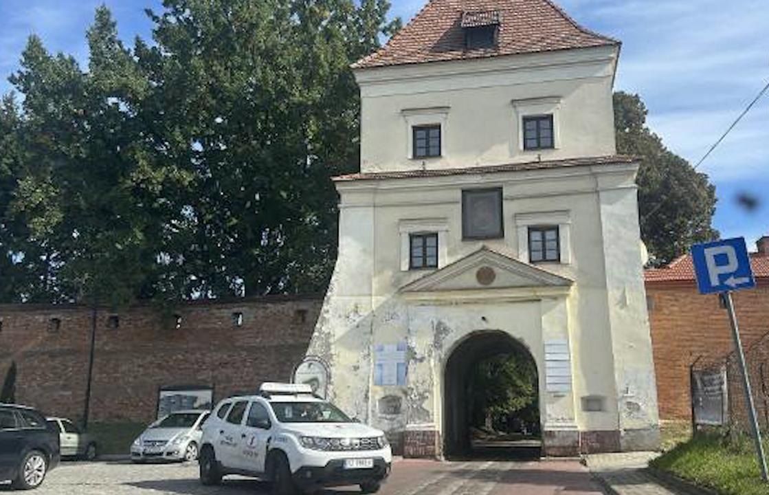 Украинец устроил резню на территории польского монастыря Украинец устроил резню на территории польского монастыря