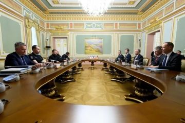 Кина Света не будет: УкроСМИ анонсировали трёхстороннюю встречу России, Украины и США и тут же её отменили