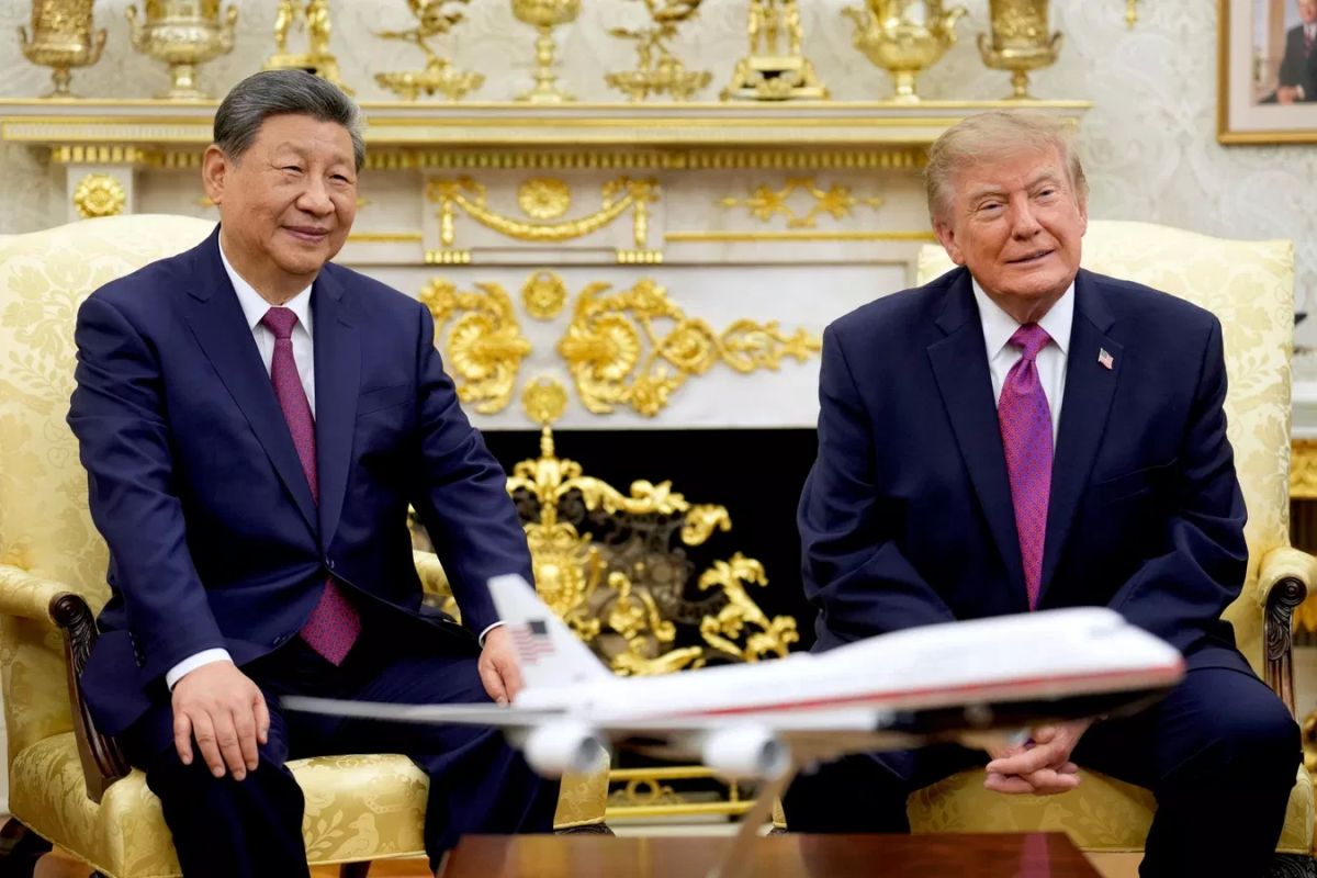 Си Цзиньпин и Трамп во время переговоров обсудили конфликт на Украине, сообщает CCTV