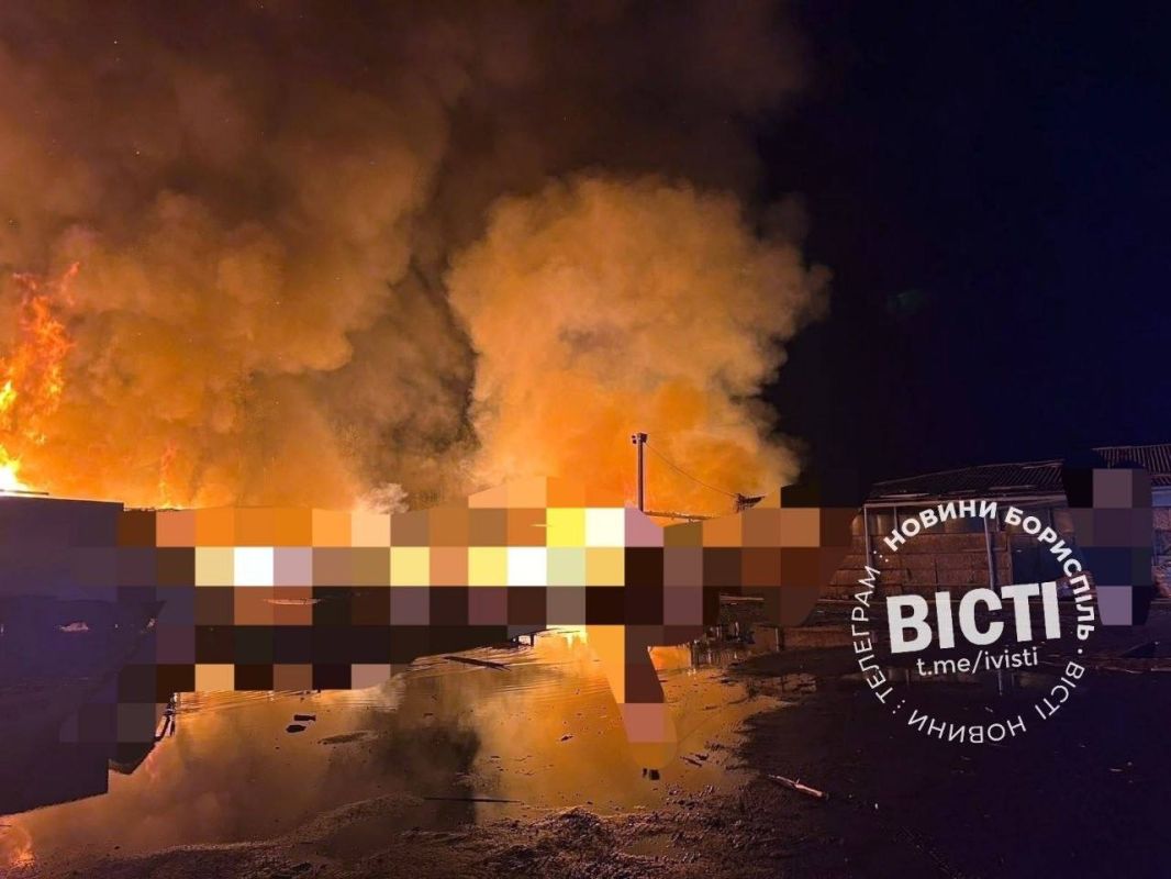 Последствия прилетов «Гераней» в Борисполе Киевской области Последствия прилетов «Гераней» в Борисполе Киевской области