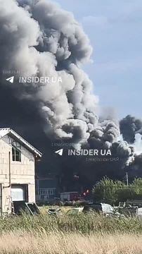 Российские военные якобы атаковали склады, обслуживающие американскую сеть фаст-фуда McDonald's в Броварском районе Киевской области, сообщают украинские Telegram-каналы