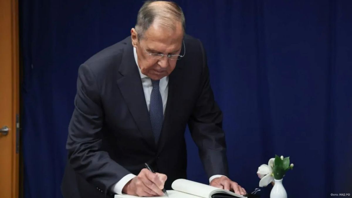 Глава МИД РФ Сергей Лавров и генсек ООН Антониу Гутерриш обсудили конфликт на Украине, в том числе его глобальные последствия, известно из пресс-службы офиса генсека ООН Глава МИД РФ Сергей Лавров и генсек ООН Антониу Гутерриш обсудили конфликт на Украине, в том числе его глобальные последствия, известно из пресс-службы офиса генсека ООН