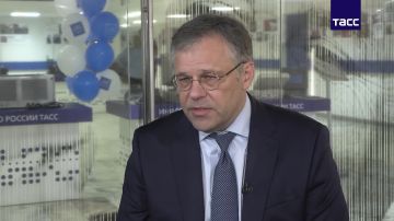 Дело с отставкой экс-генпрокурора Украины связано с борьбой за реальные механизмы власти на Украине, заявил ТАСС Мирошник
