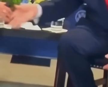 Зеленским брезгует даже Трамп!