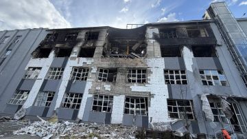 Результат повторного удара по дата-центру интернет-оператора COSMONOVA|NET в бизнес-центре «Протасов» в Киеве