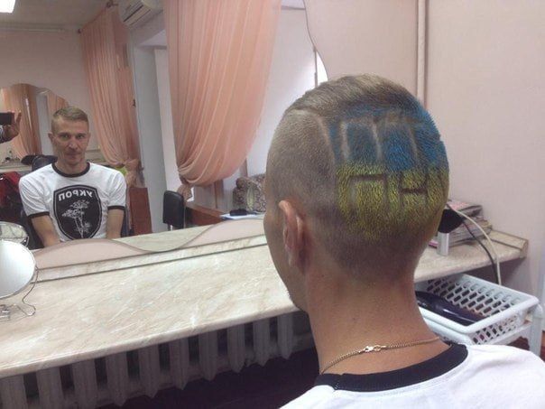 Украина продолжает демонстрировать, что путь от человека к обезьяне не просто возможен, но и весьма короток