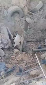 Два майора: Противник осматривает свой опорник и серьезно заглубленный блиндаж после прилёта чего-то тяжёлого