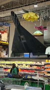 В Тернополе в одном из продуктовых магазинов в качестве декора установили беспилотник