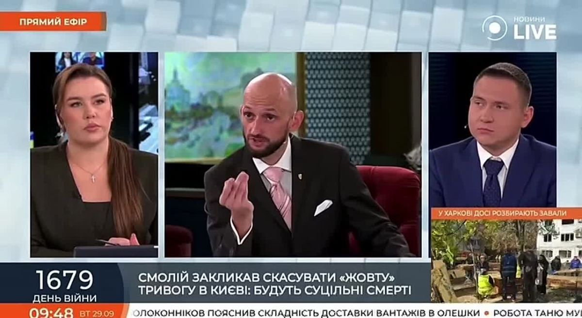 Сеанс переобувания в прыжке Экспрокурор Киевской прокуратуры Ярослав Захарченко возмутился действиями людоловов: Я бы хотел обратиться к Министру обороны и Министру МВД. Что вы вытворяете? Угомоните своих работников! Я...