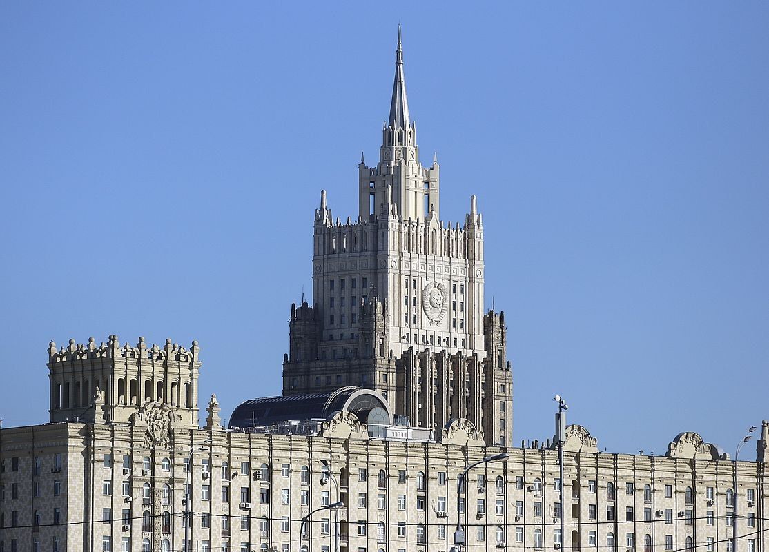 Российский МИД предостерег иностранцев, в том числе сотрудников дипмиссий, от нахождения в Киеве и вблизи украинских военных объектов