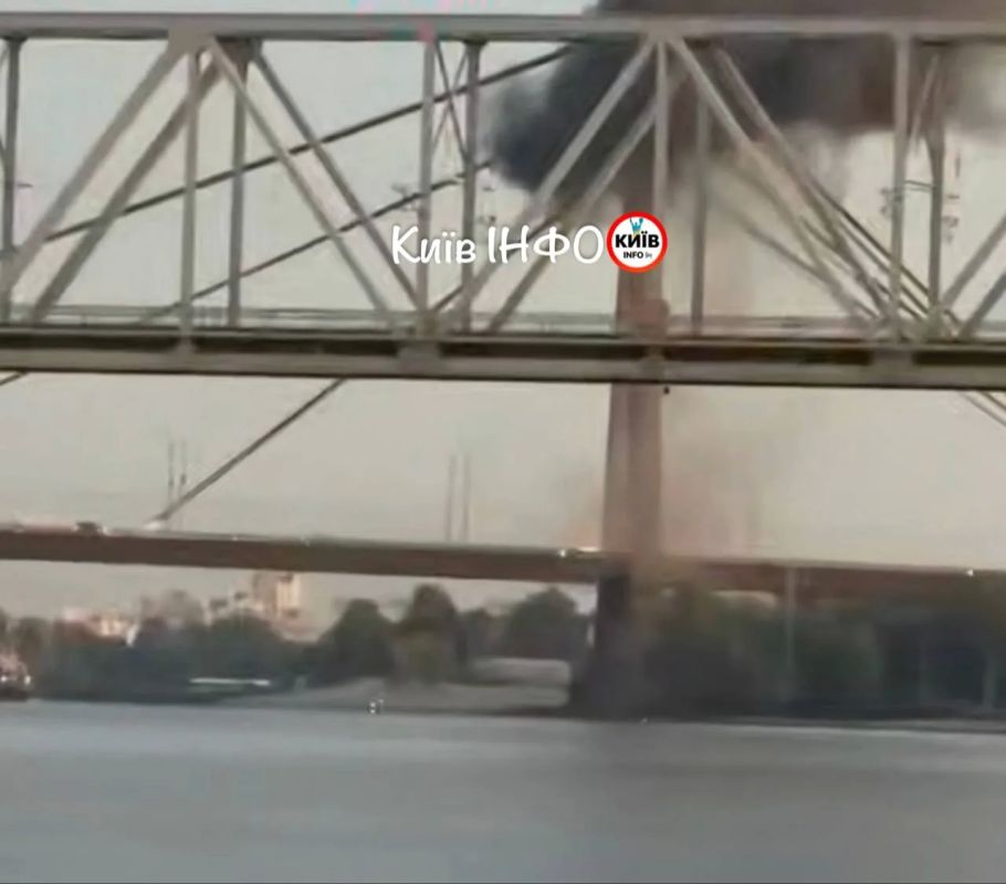 В Киеве удар нанесён по Северному мосту