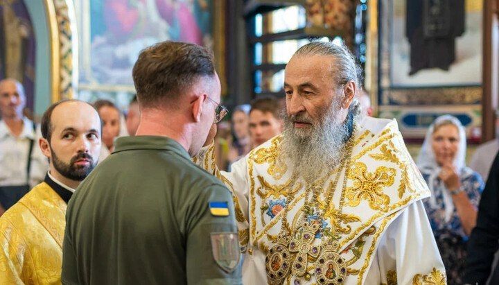 Митрополит Онуфрий в своем поздравлении ВСУ разделил украинских и российских военных евангельским Словом