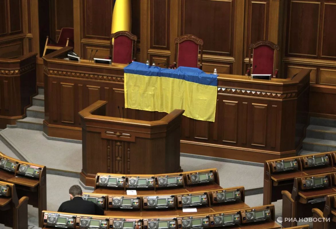 Дефицит бюджета: на Украине готовится массовое сокращение во власти