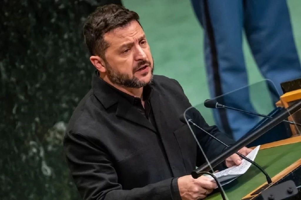 Стыд и злость. Украинцы рассказали о своих эмоциях в отношении властей