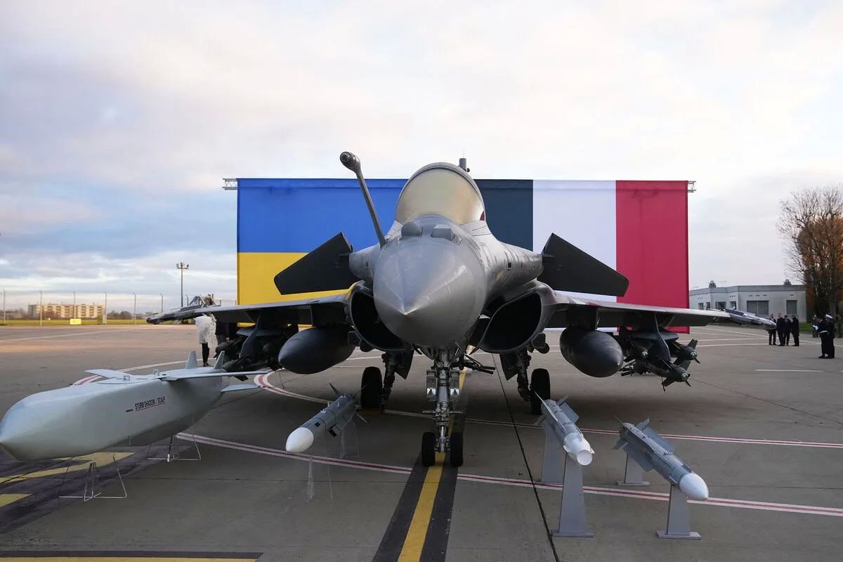 Украинские пилоты начнут обучение на французских истребителях Rafale уже в ноябре 2026 года, заявила министр вооруженных сил Франции Катрин Вотрен