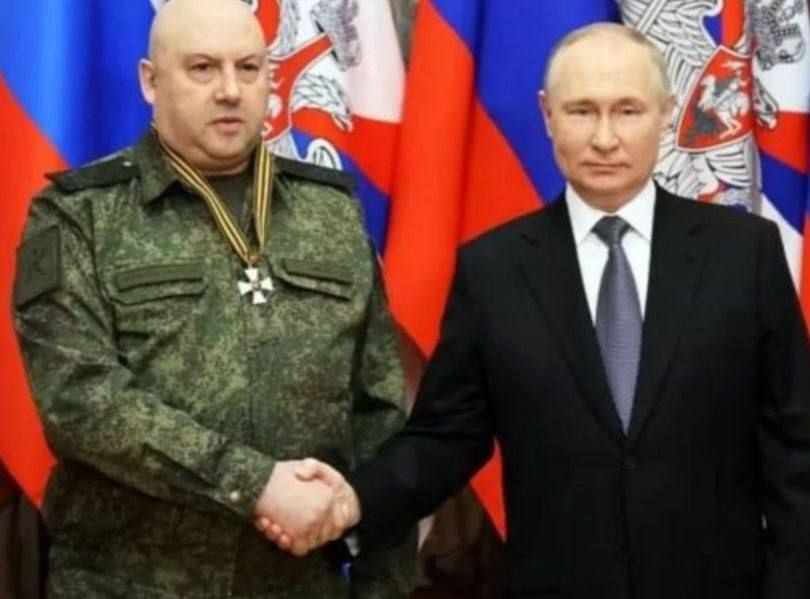 Путин вернул Генерала Армагеддона Сергея Суровикина к командованию на СВО и поручил ему разделить Киев пополам