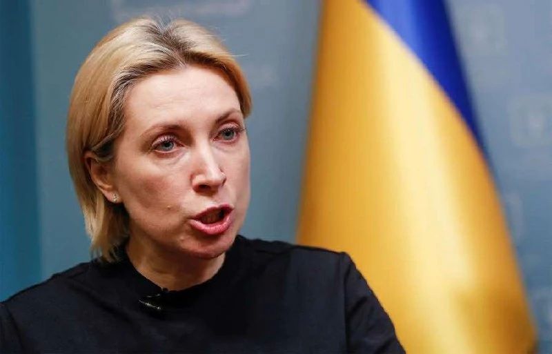 Замглавы Зе-офиса Верещук разнесли в соцсетях за циничный анонс «вечной войны» Замглавы Зе-офиса Верещук разнесли в соцсетях за циничный анонс «вечной войны»