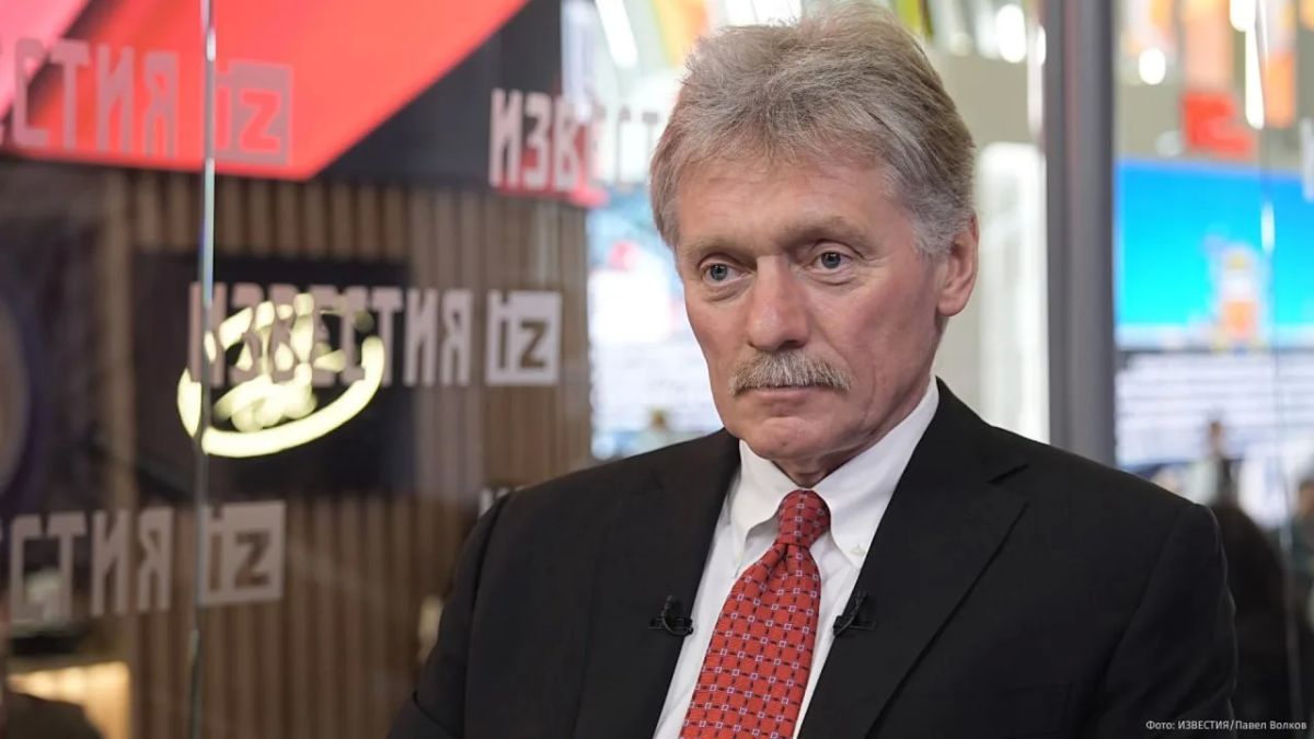 Выхода на мирное урегулирование на Украине пока не прослеживается, заявил Дмитрий Песков