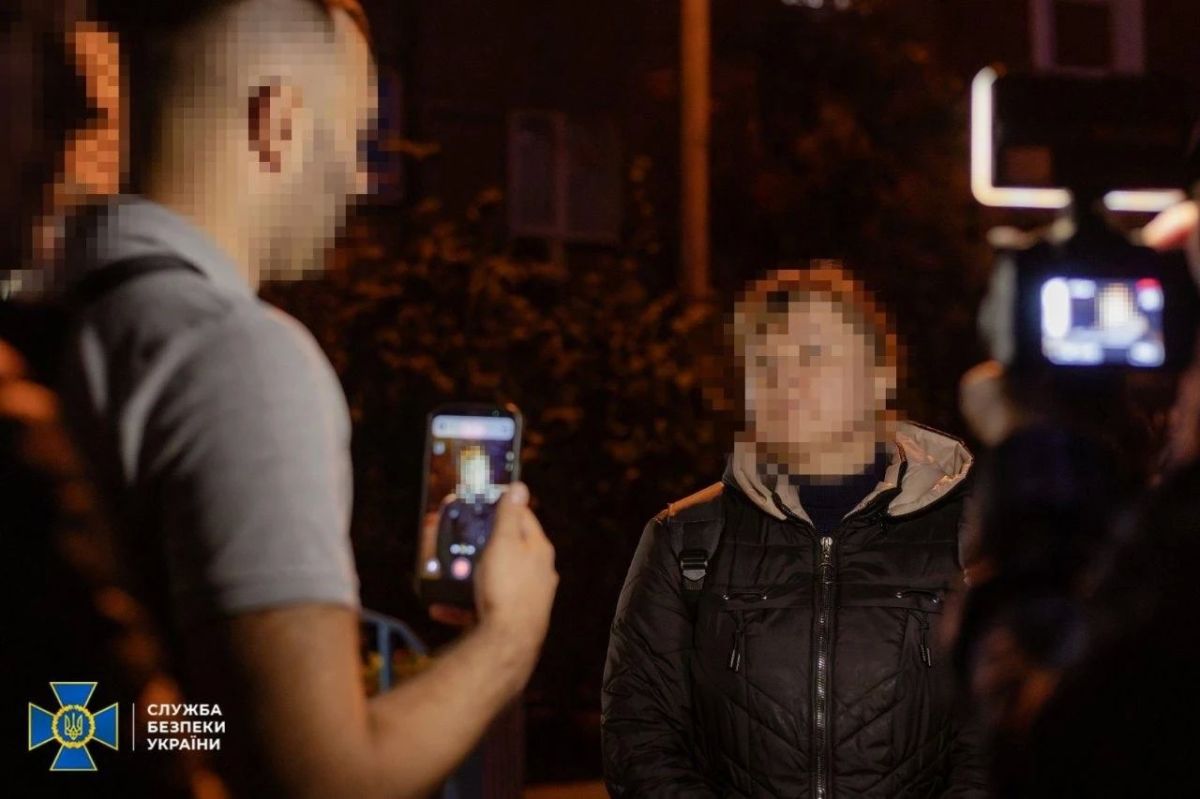 Доцентка одного из столичных университетов в Киеве сняла на телефон позиции украинской ПВО с маршрутки и выложила видео в Facebook, Instagram, TikTok и YouTube, — СБУ