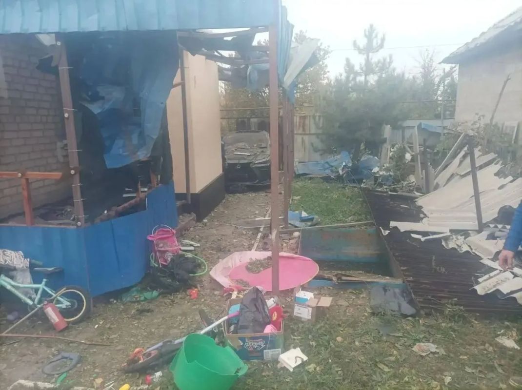 В ЛНР ранены шесть человек, среди них трое детей, сообщил глава республики Пасечник В ЛНР ранены шесть человек, среди них трое детей, сообщил глава республики Пасечник