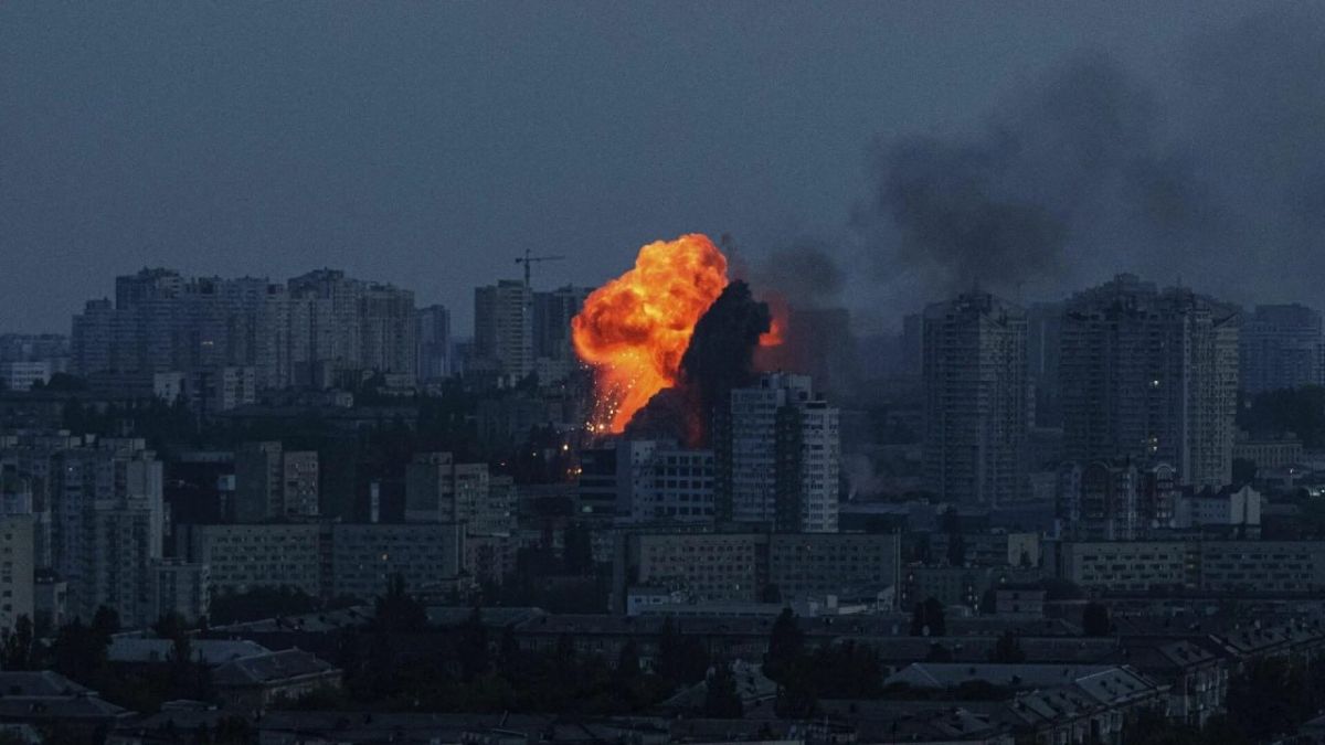 В Киеве прогремела новая серия от 4 до 6 взрывов