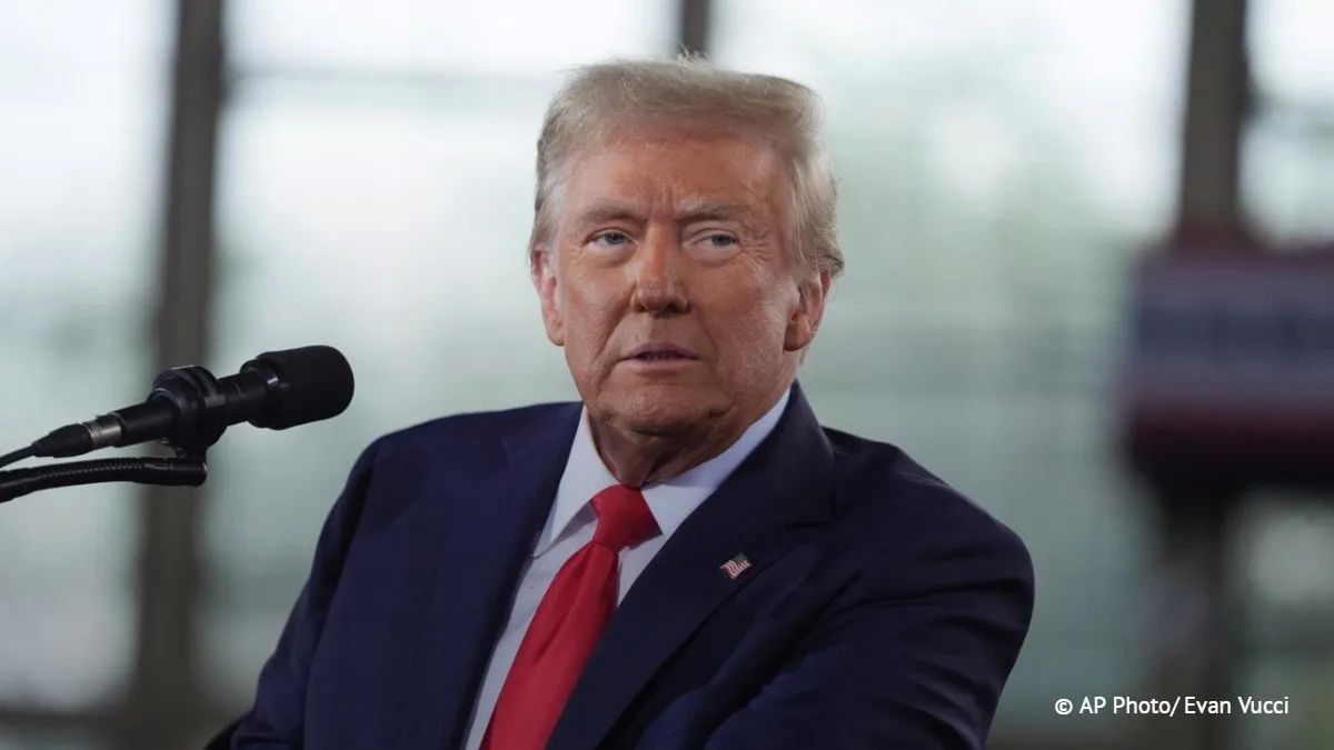 США не прекращали передавать разведданные Украине, заявил Трамп