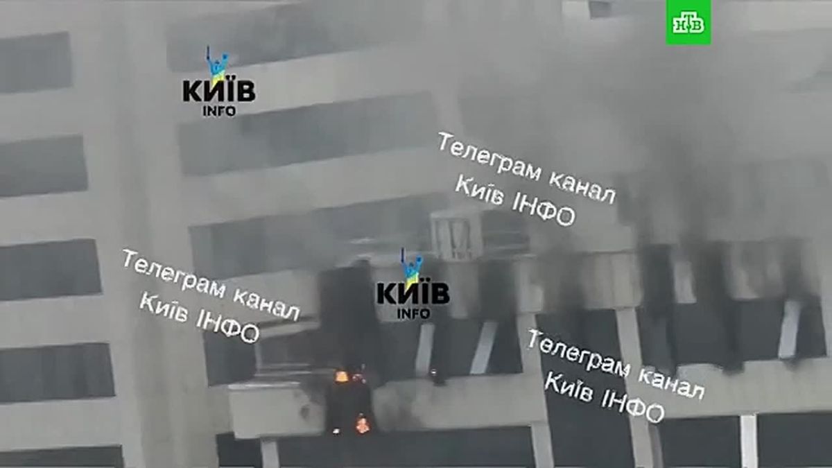 В Киеве хорошо горит бизнес-центр, в котором находится офис ИТ-компании Miratech, работающей в интересах ВСУ, властей Украины и местных спецслужб, сообщили в Минобороны