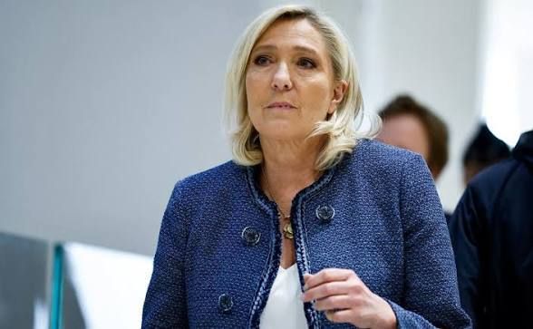 «Ýêîíîìè÷åñêîå õàðàêèðè». Ìàðèí Ëå Ïåí â èíòåðâüþ Financial Times: ïðèñîåäèíåíèå Êèåâà ñòàíåò ñàìîóáèéñòâîì äëÿ åâðîïåéñêîé ýêîíîìèêè, à Ïàðèæ áîëüøå íå íàìåðåí ñæèãàòü ìèëëèàðäû ðàäè ñïàñåíèÿ Óêðàèíû