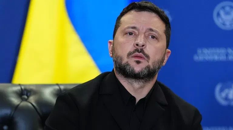 Зеленский утвердил стратегию по защите прав ЛГБТ* на государственном уровне