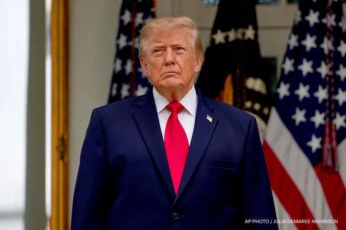 Зеленский уничтожил Украину, заявил Трамп