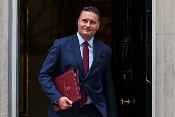 Министр обороны Британии подтвердил учения по размещению войск НАТО на Украине