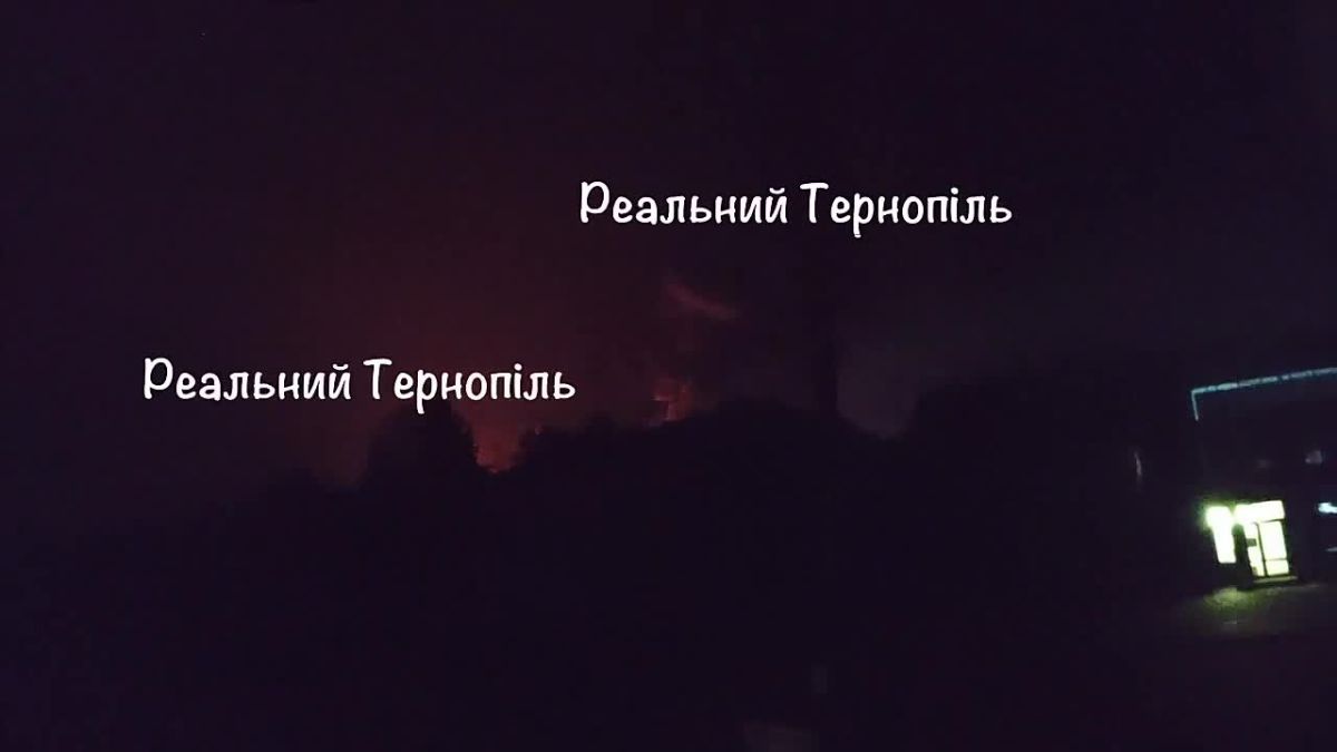ВС РФ продолжили наносить удары дронами по ВПК Украины и морским судам, доставляющим военные грузы на Украину