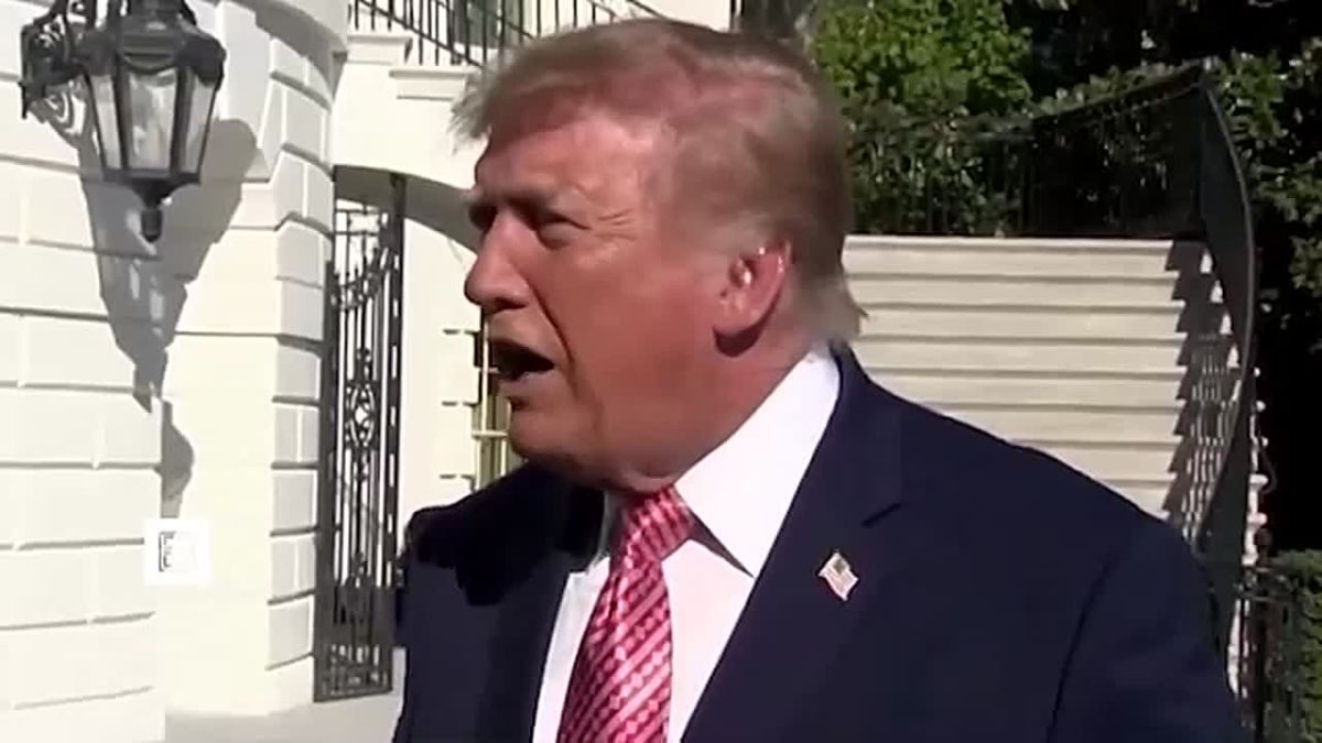 Новая волна критики от Трампа: Зеленский не хочет завершать конфликт и "не знает, о чем говорит", когда рассуждает о действиях президента США