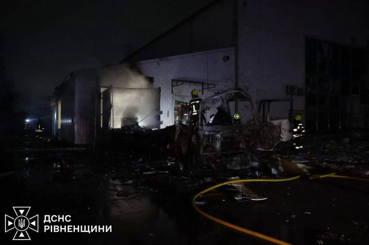 Удар по фармскладу в Ровно Удар по фармскладу в Ровно