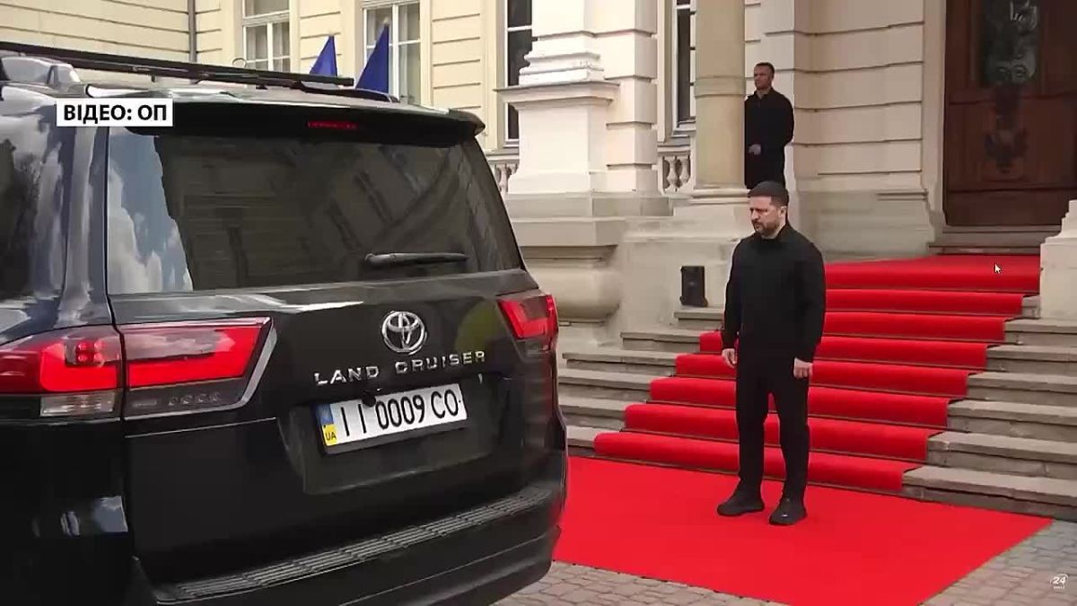 Король Швеции не протянул руку Владимиру Зеленскому