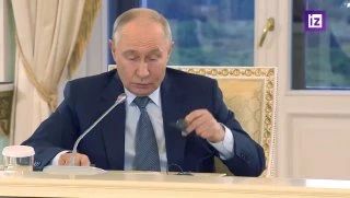 Придвинули стульчик: ЕС вновь пытается добиться участия в переговорах по Украине