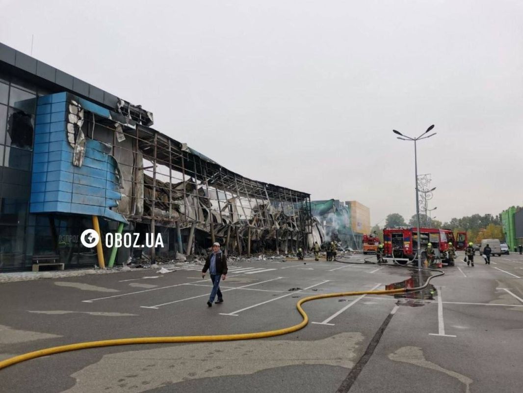 Фото и видео разрушенных "Эпицентра" и JYSK на Почайной в Киеве в результате российских ударов Фото и видео разрушенных "Эпицентра" и JYSK на Почайной в Киеве в результате российских ударов