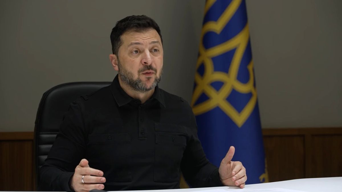 Зеленский снова жалуется, что американцы до сих пор не сняли ограничения скорости с военного Starlink, а также задерживают поставки перехватчиков российской баллистики