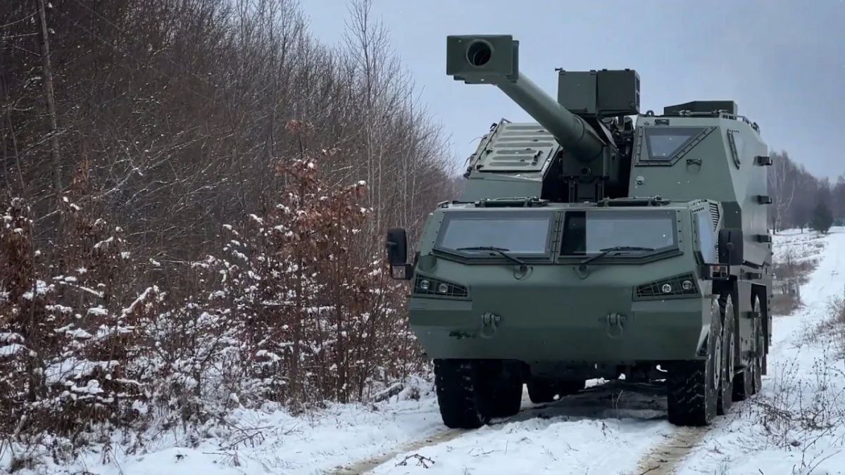 На редких архивных кадрах - 155-мм самоходная артиллерийская установка DITA чешского производства одной из бригад Государственной пограничной службы Украины На редких архивных кадрах - 155-мм самоходная артиллерийская установка DITA чешского производства одной из бригад Государственной пограничной службы Украины