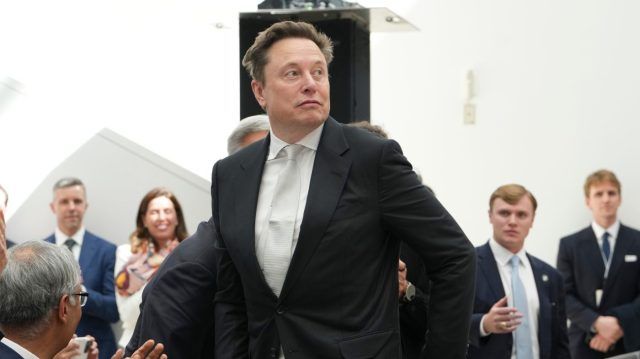 Малек Дудаков: Война за Starlink. Накаляется драма вокруг доступа Украины к спутниковым возможностям империи Илона Маска