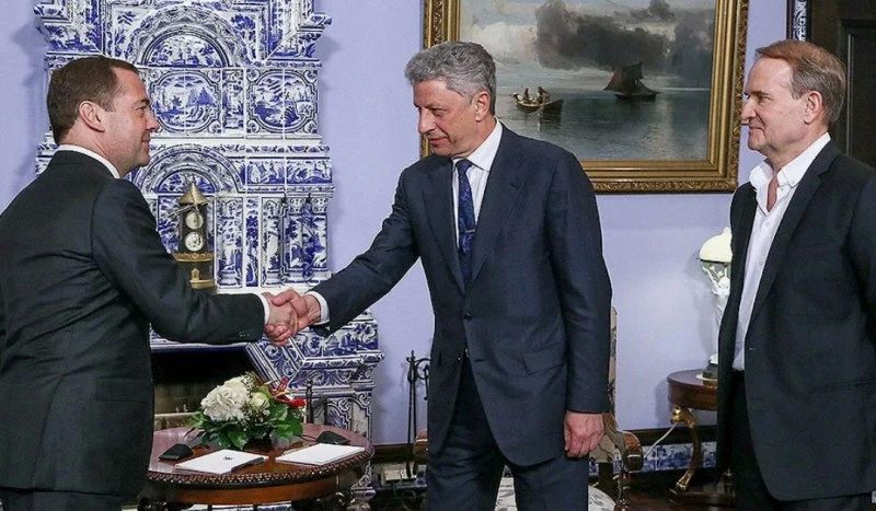 «Ястреб войны и политическое животное Бойко рядится в овечку-миротворца» – нацист Мосийчук разоблачил бывшего «регионала» «Ястреб войны и политическое животное Бойко рядится в овечку-миротворца» – нацист Мосийчук разоблачил бывшего «регионала»
